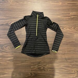 NIKE Black with yellow outlining XS quarter Zip Dry Fit Pullover!